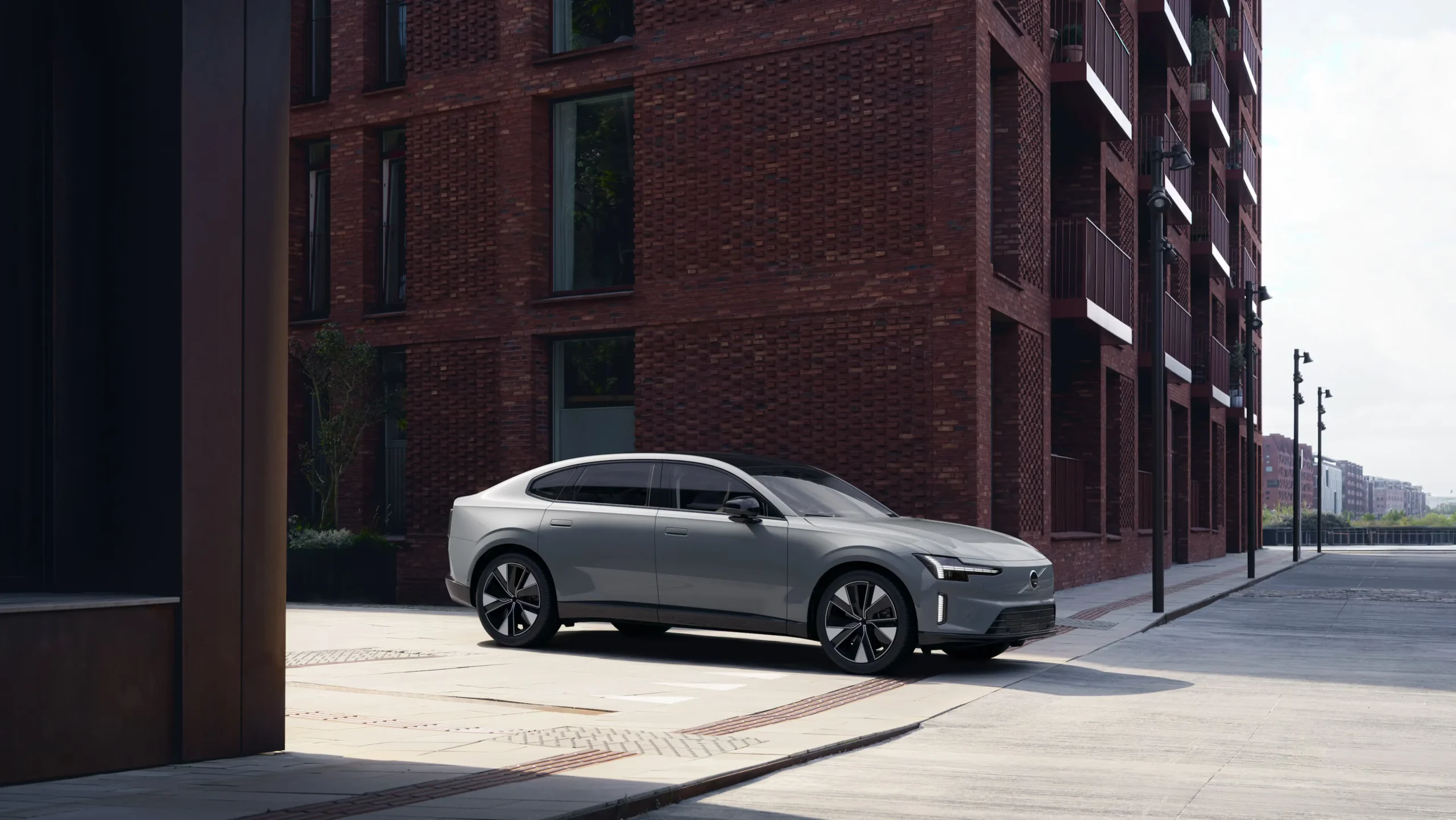 Xe Volvo ES90 màu Thunder Grey 